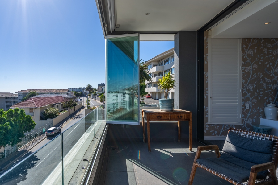 3 Bedroom Property for Sale in Sea Point Western Cape